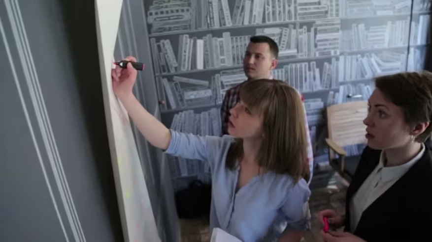 Platform and governance team reviewing AI execution, controls and architecture.